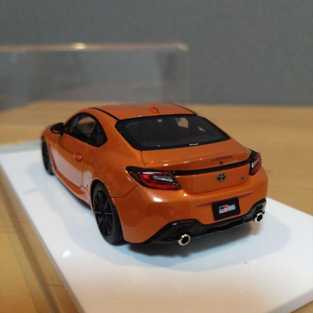 メイクアップ　ミニカーGR86 1／43 フレイムオレンジ