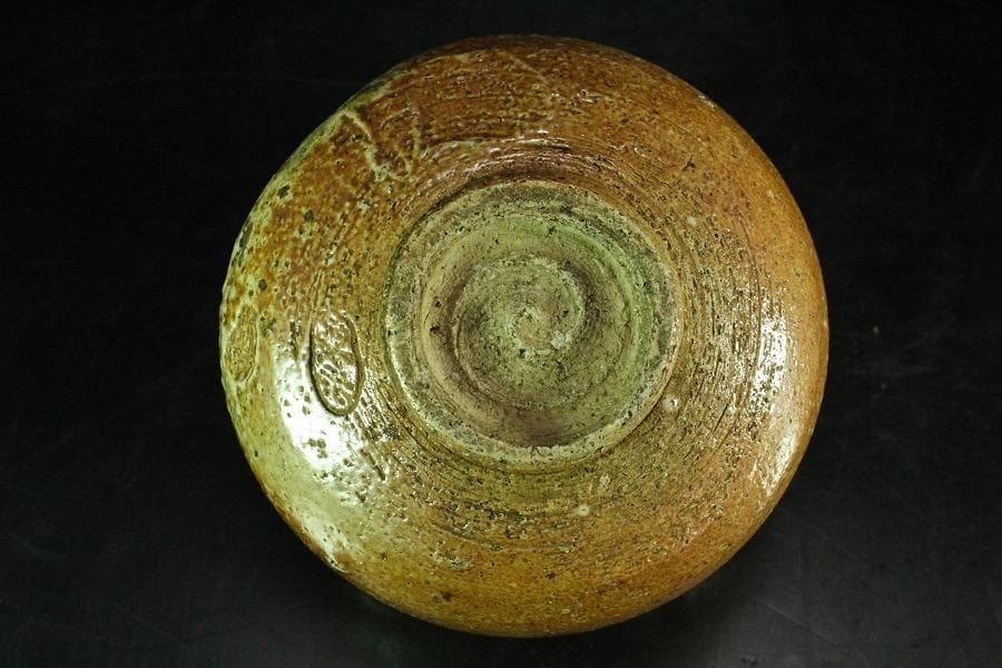 茶道具 古信楽 茶碗 在印 時代箱 骨董(K-YC524)