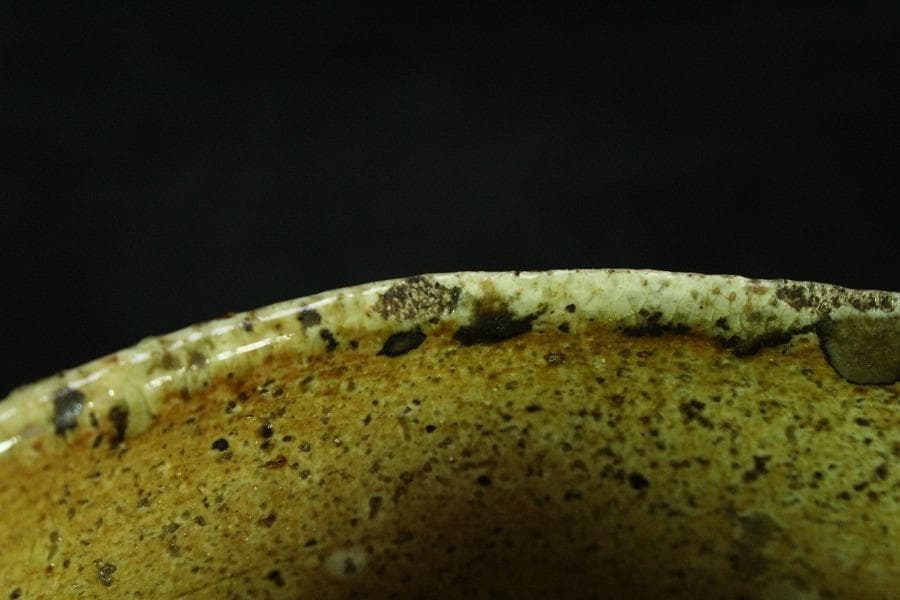 茶道具 古信楽 茶碗 在印 時代箱 骨董(K-YC524)