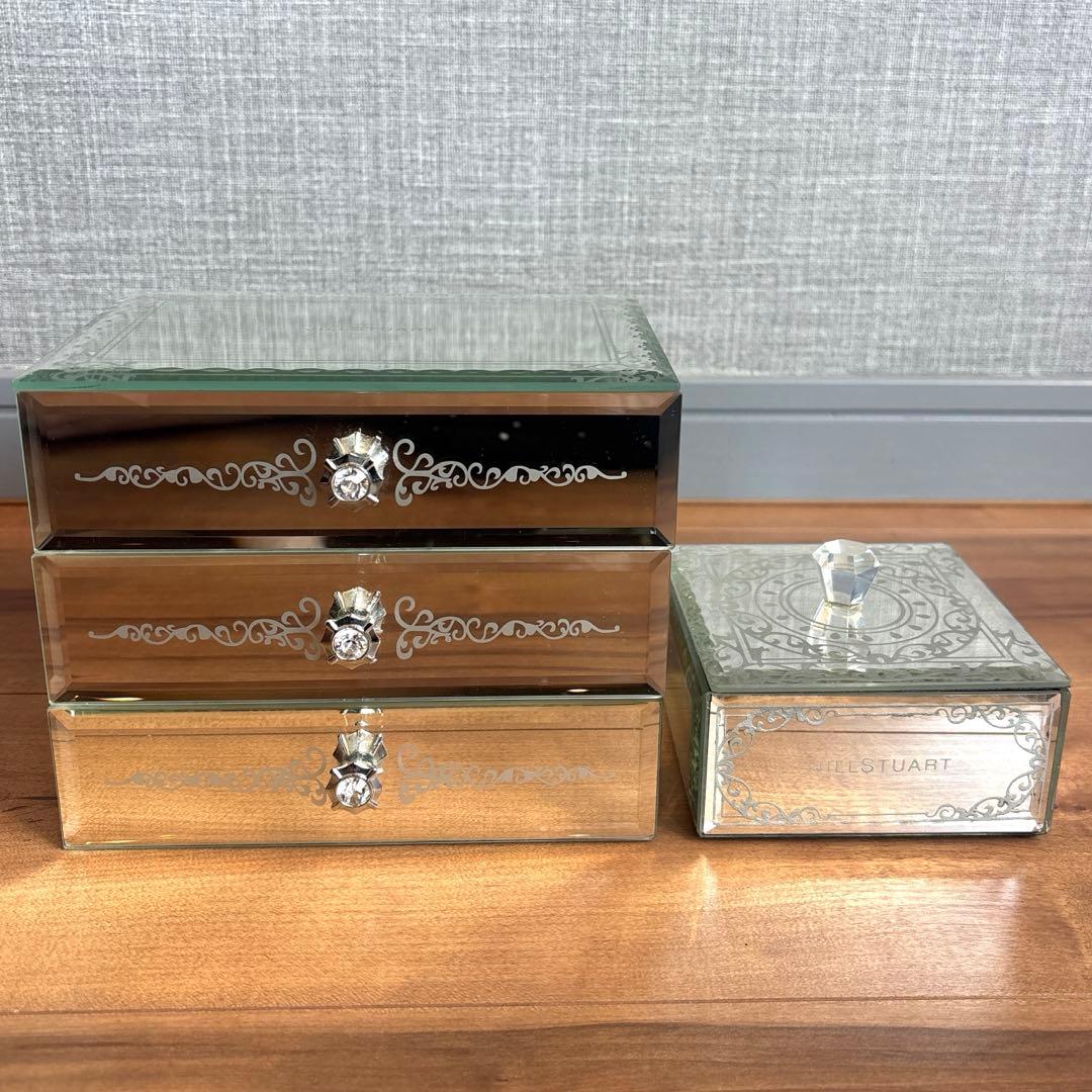 【美品・非売品】ジルスチュアート　ガラスコスメ収納　引き出し・フタ付きケース