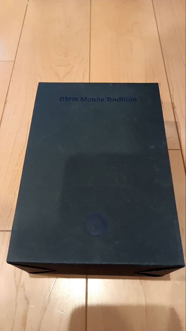 BMW 2002 ミニカー 1/43 シルバー 2012年製