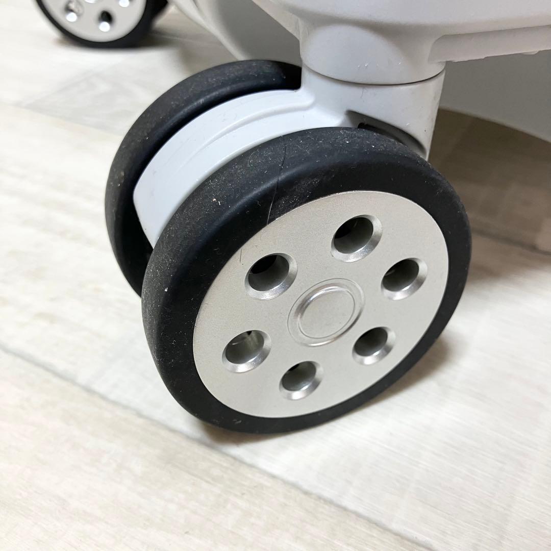 極美品　メルセデスベンツ　アルミスーツケース　65L 非売品