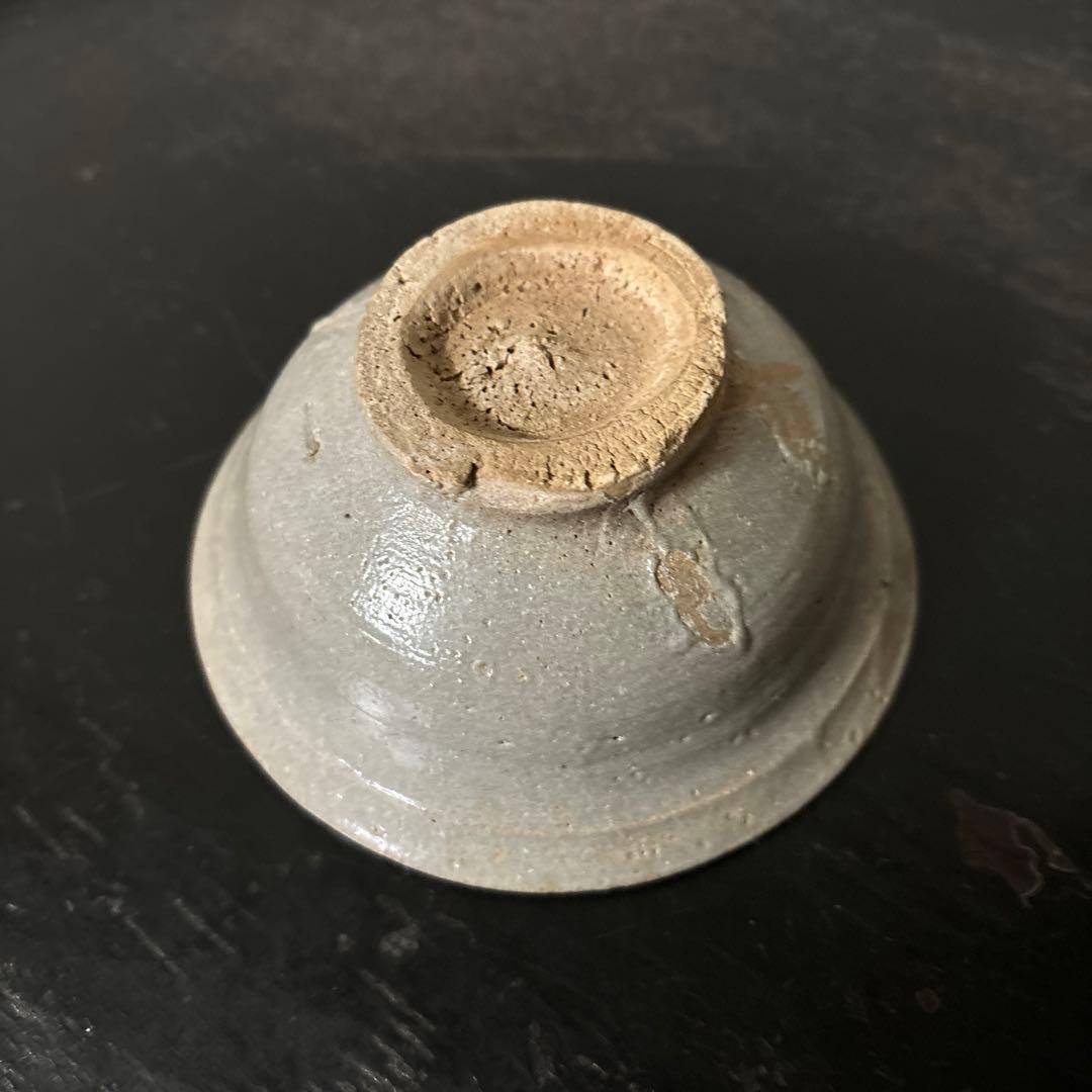 李朝　小服茶碗　大盃　堅手　白磁　酒器　韓国骨董　ぐい呑み　猪口　アンティーク