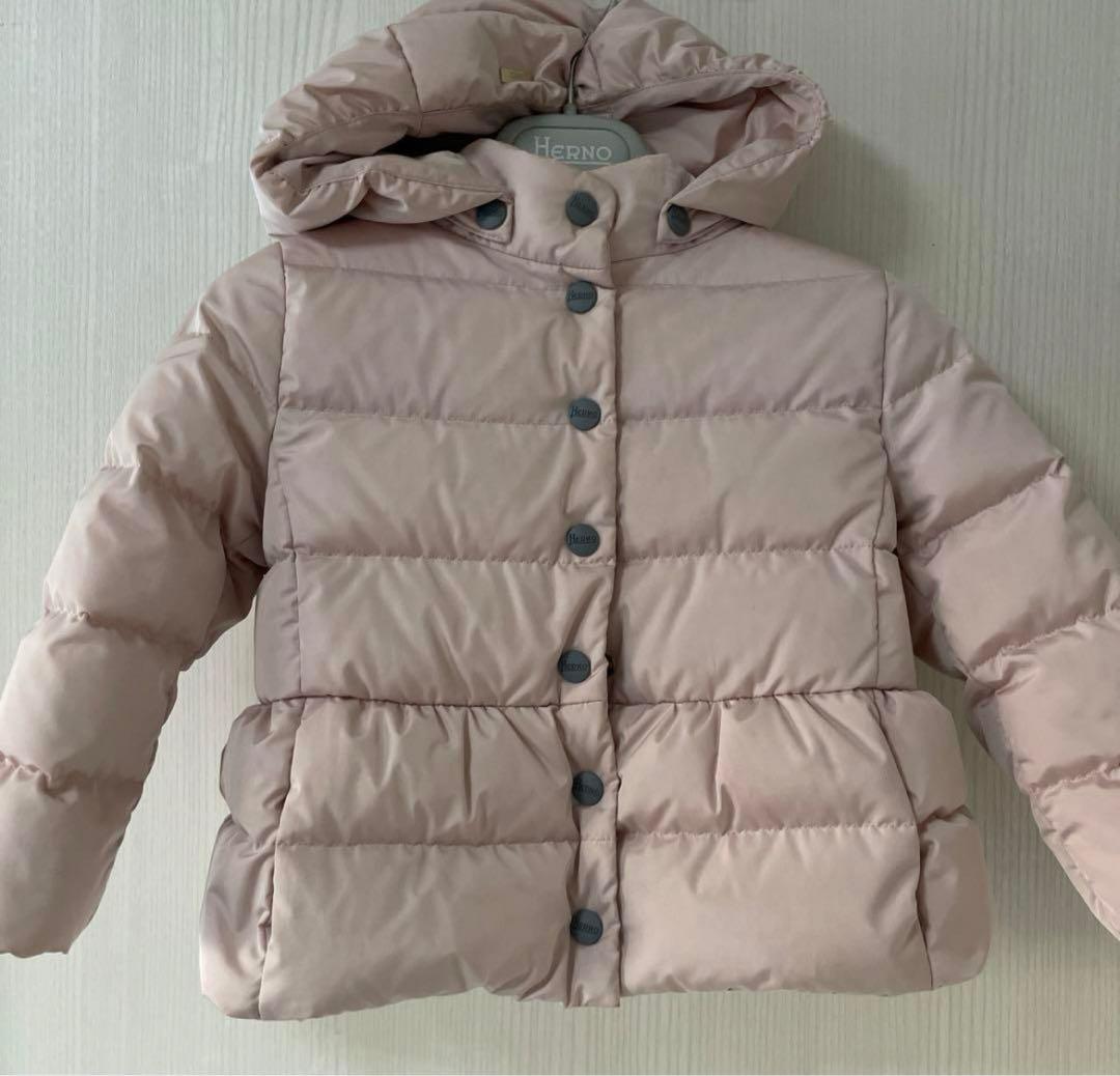 Herno ヘルノ　薄いピンク ダウンコート フード付き　2A 3歳
