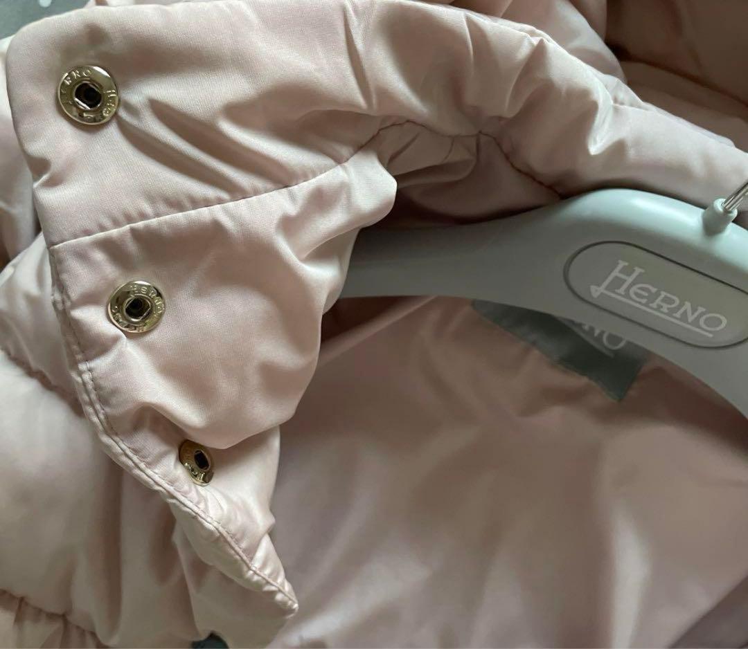 Herno ヘルノ　薄いピンク ダウンコート フード付き　2A 3歳