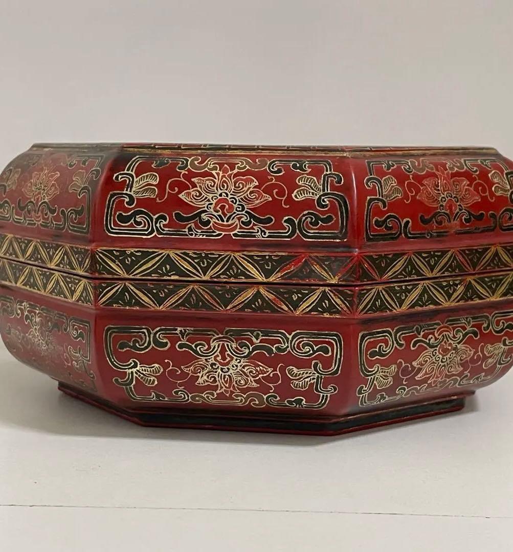 清时代 吉祥文漆絵 八角盒子 乾隆年 蓋付き アンティーク中国 骨董品