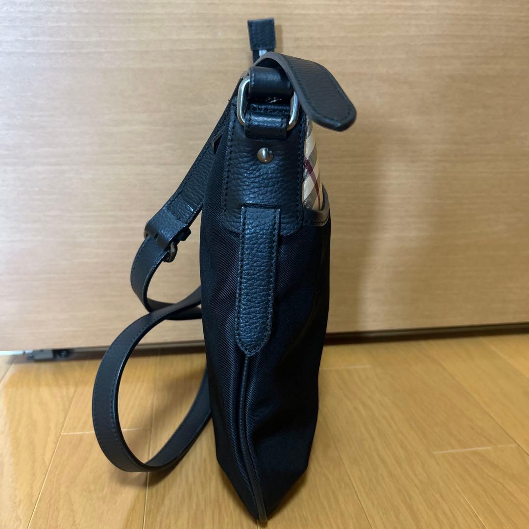 バーバリーナイロンショルダーバッグ