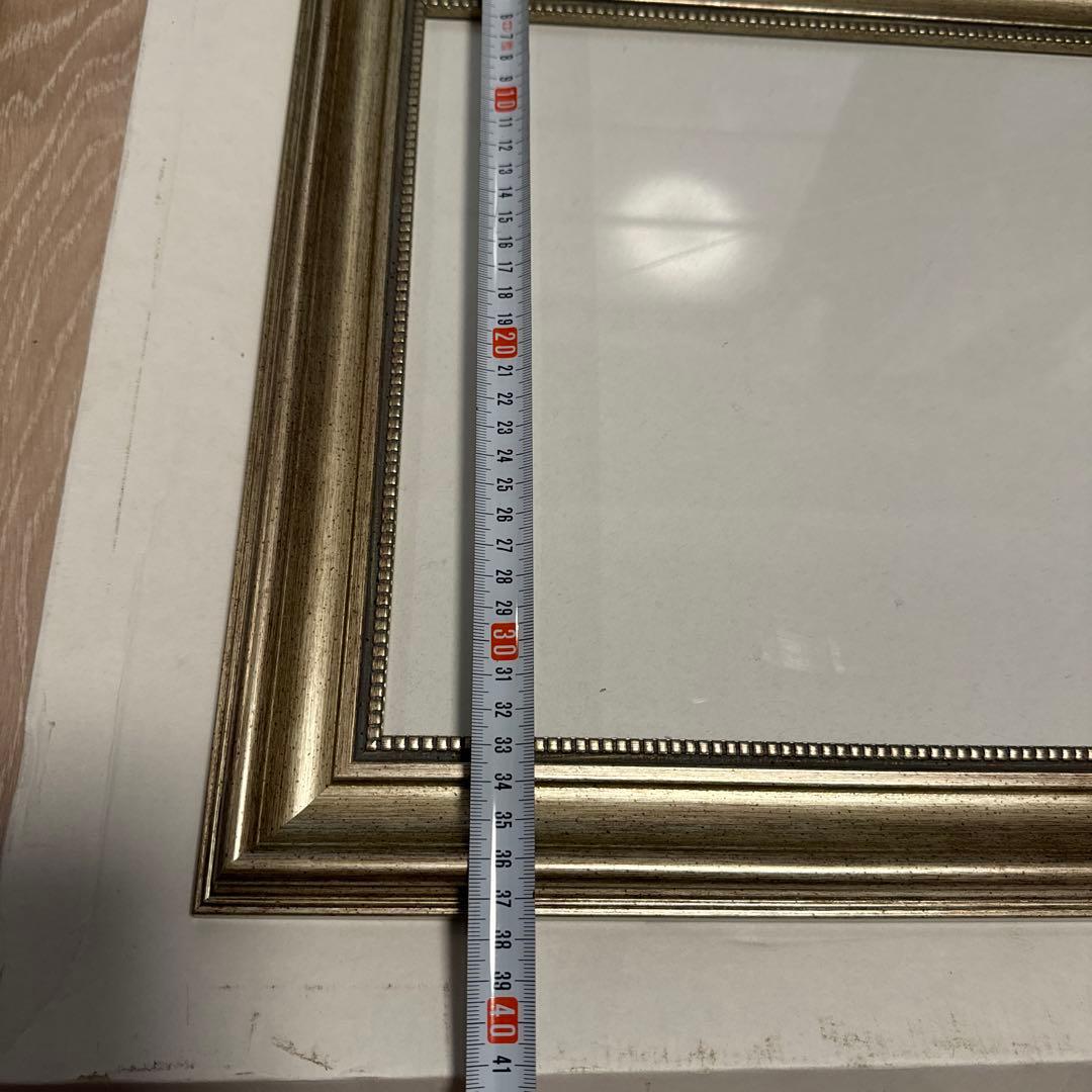 額　シルバーゴールド　高級感