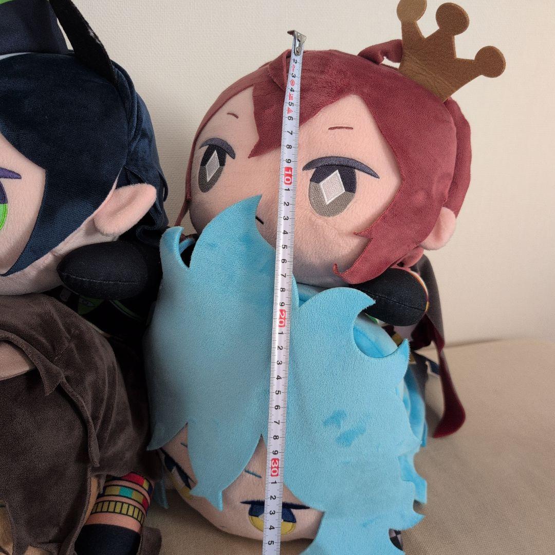 ツイステ　寝そべりぬいぐるみ　寮長　4体セット　イデア　マレウス　リドル