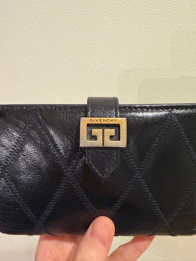 ジバンシー　財布　ダイヤモンドキルトレザー　ブラック