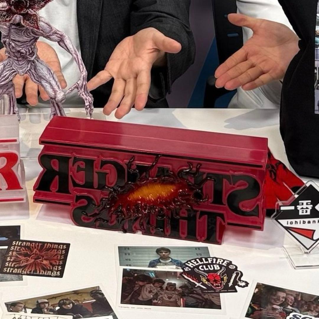 み*ぃ様 ストレンジャーシングス 一番くじラストワン賞リバーシブルロゴフィギュア