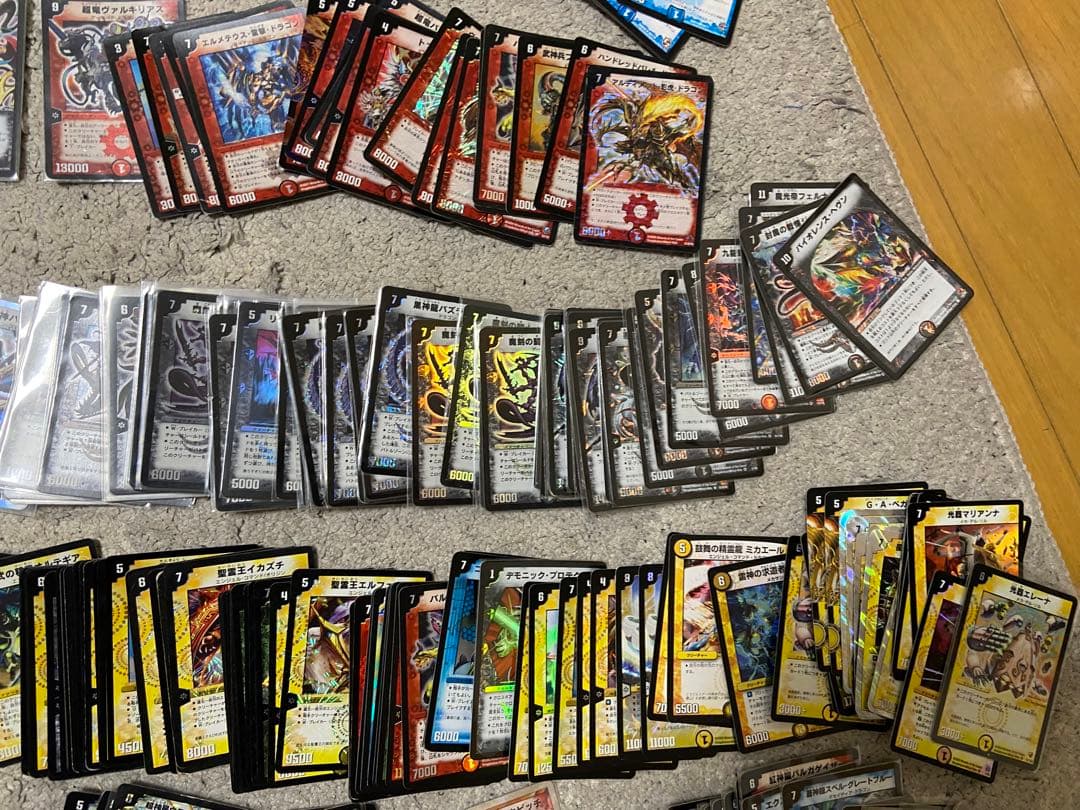 デュエルマスターズ トレーディングカード まとめ売り 大量 + スリーブ おまけ