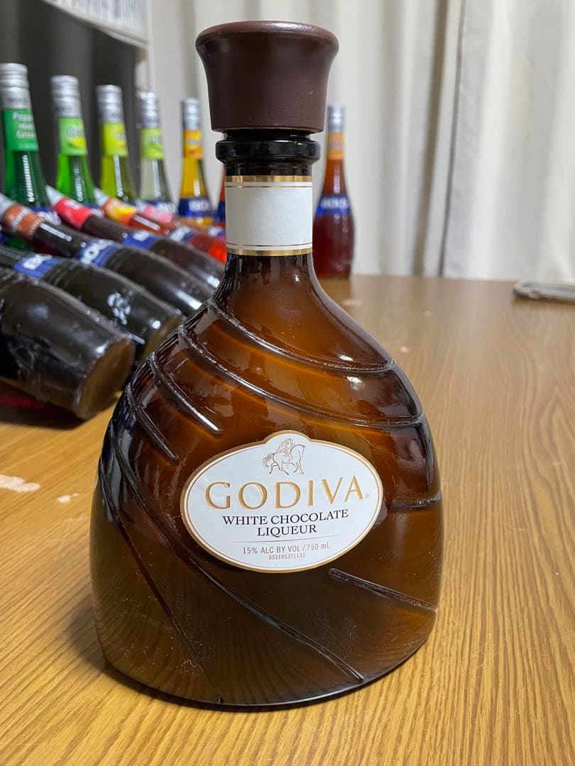 9月13日(土)までパンダ先輩出品 チョコ＆ホワイトチョコリキュール