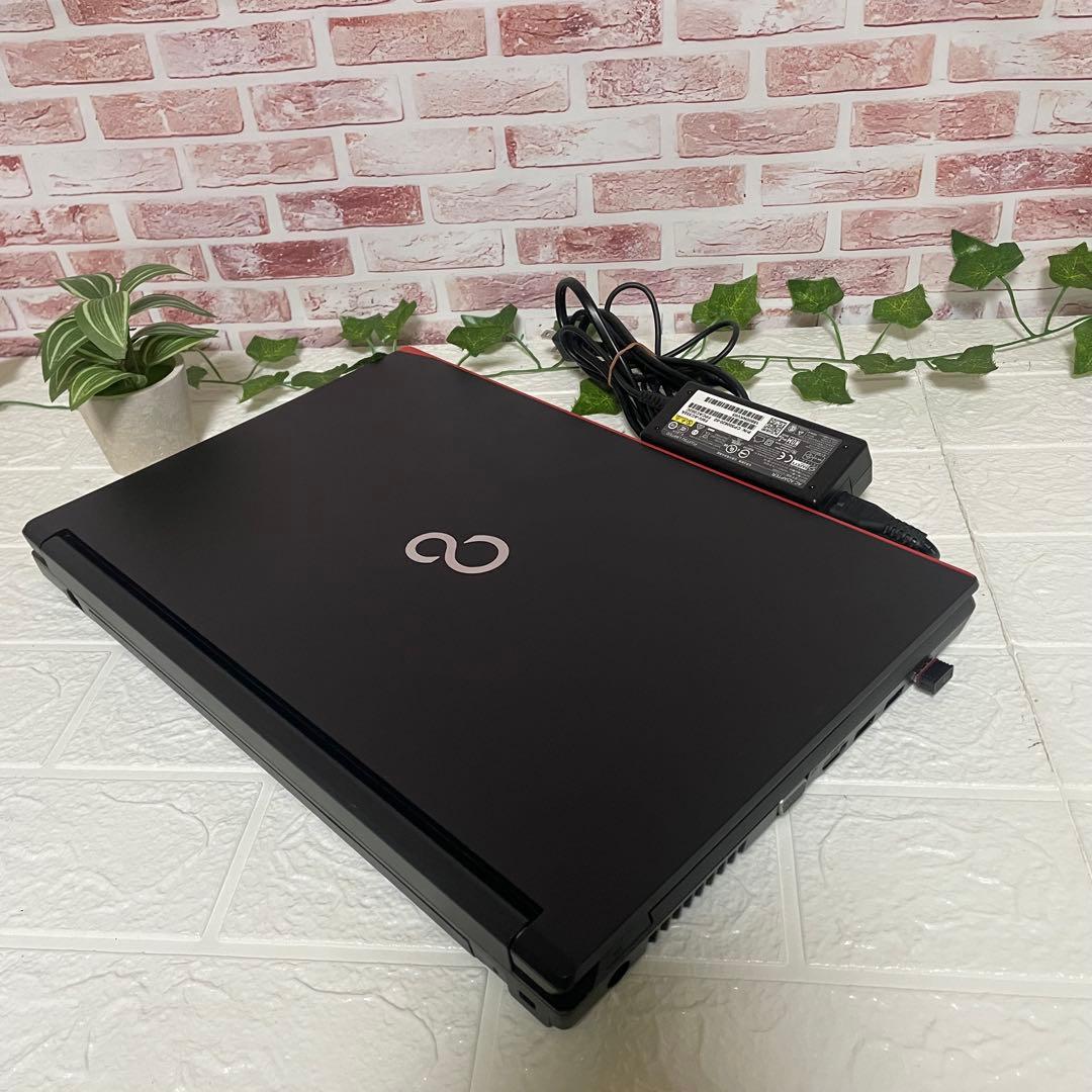 ★美品富士通500GB メモリ8GB★A576/P Win11ノートPC308