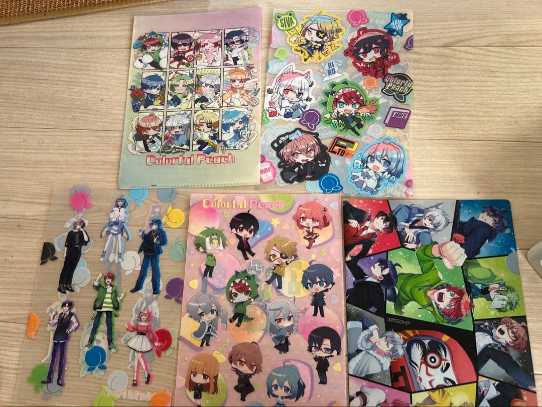 カラフルピーチグッズ