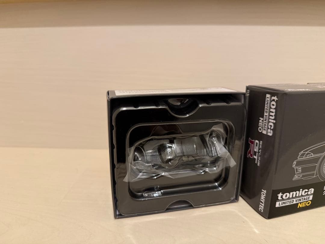 トミカ SKYLINE GT-R (R32) グレー 限定版