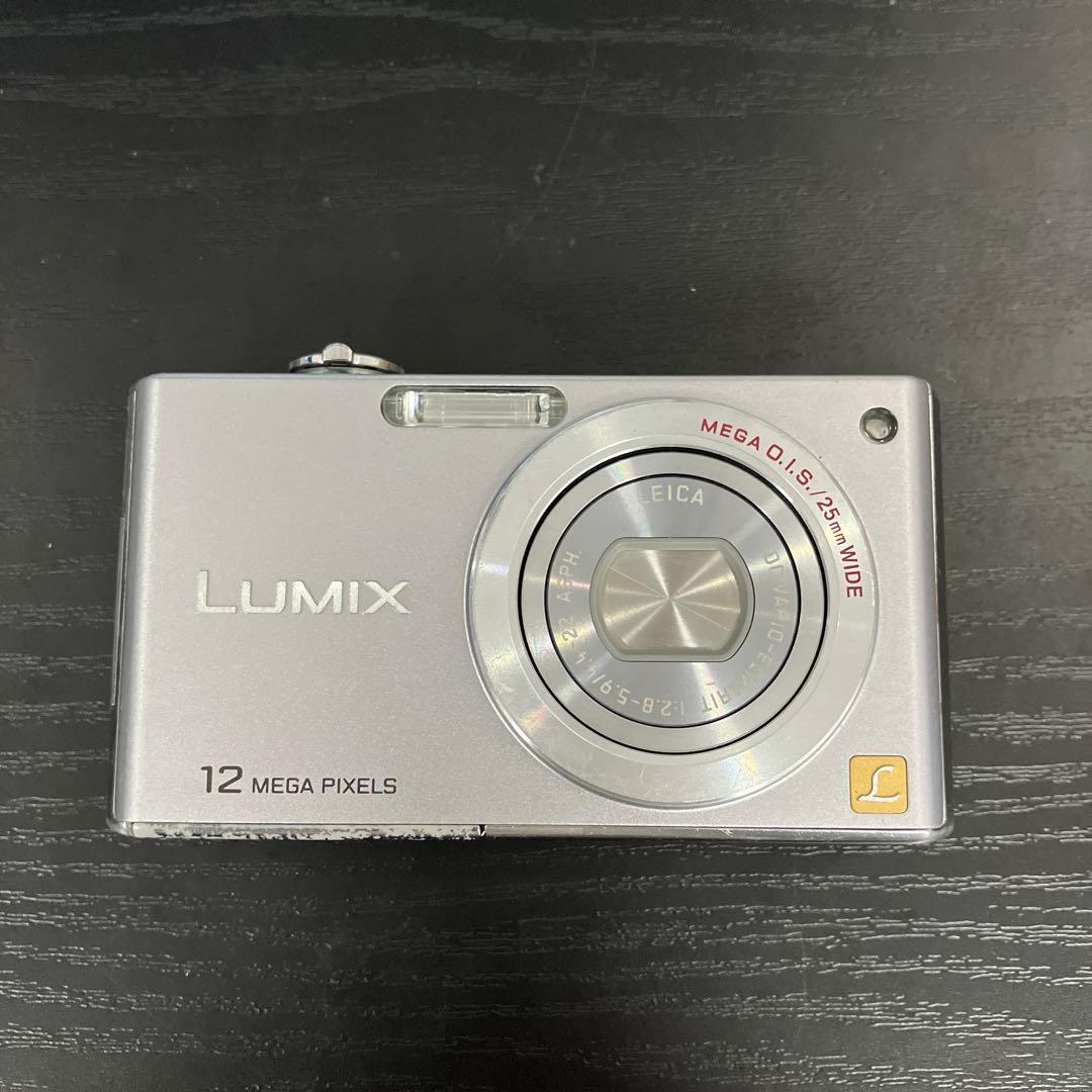 LUMIX 12メガピクセル コンパクトデジタルカメラ　Panasonic