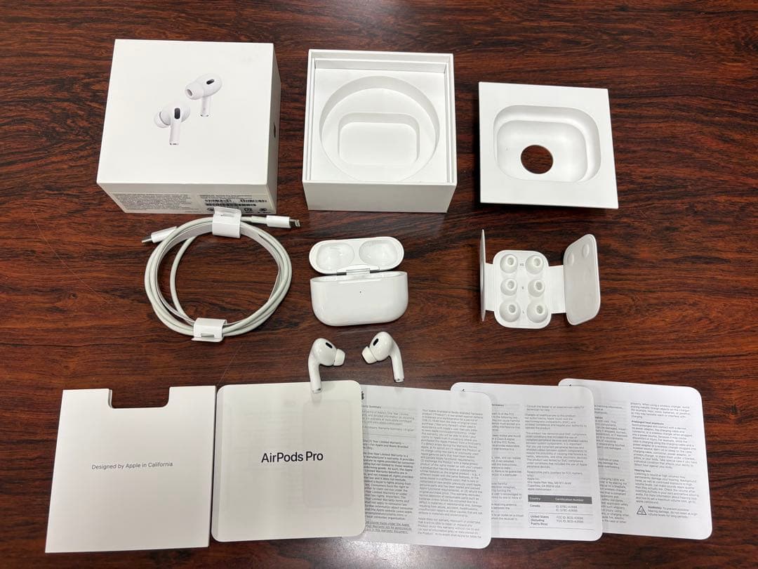 AirPods Pro2 本体 充電ケース付き Lightningタイプ