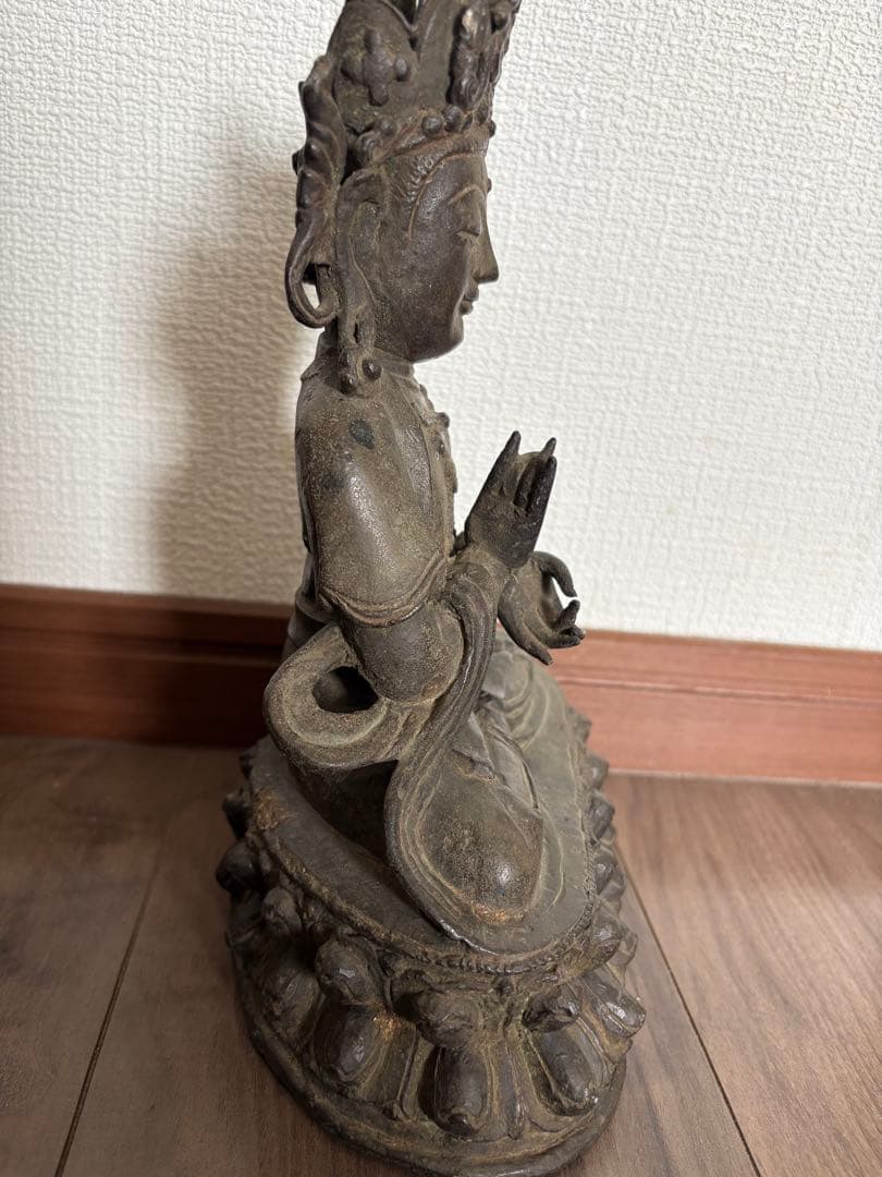 古董 古銅の観音菩薩座像(明代・14〜17世紀) 旧家藏出 贵重品 古銅製