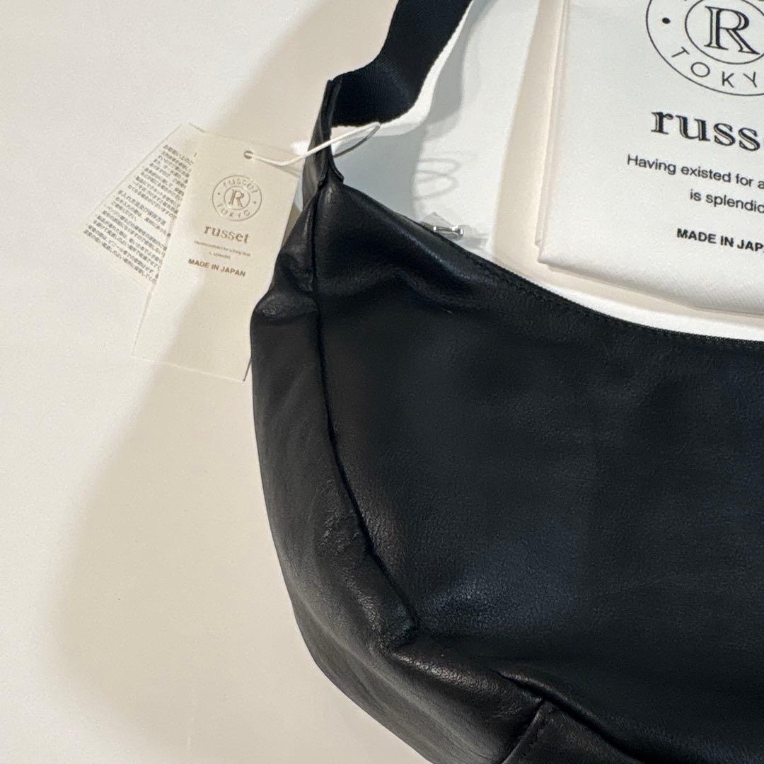 新品ラシット 今期ソフトレザーラウンドショルダーバッグ　金具シルバー