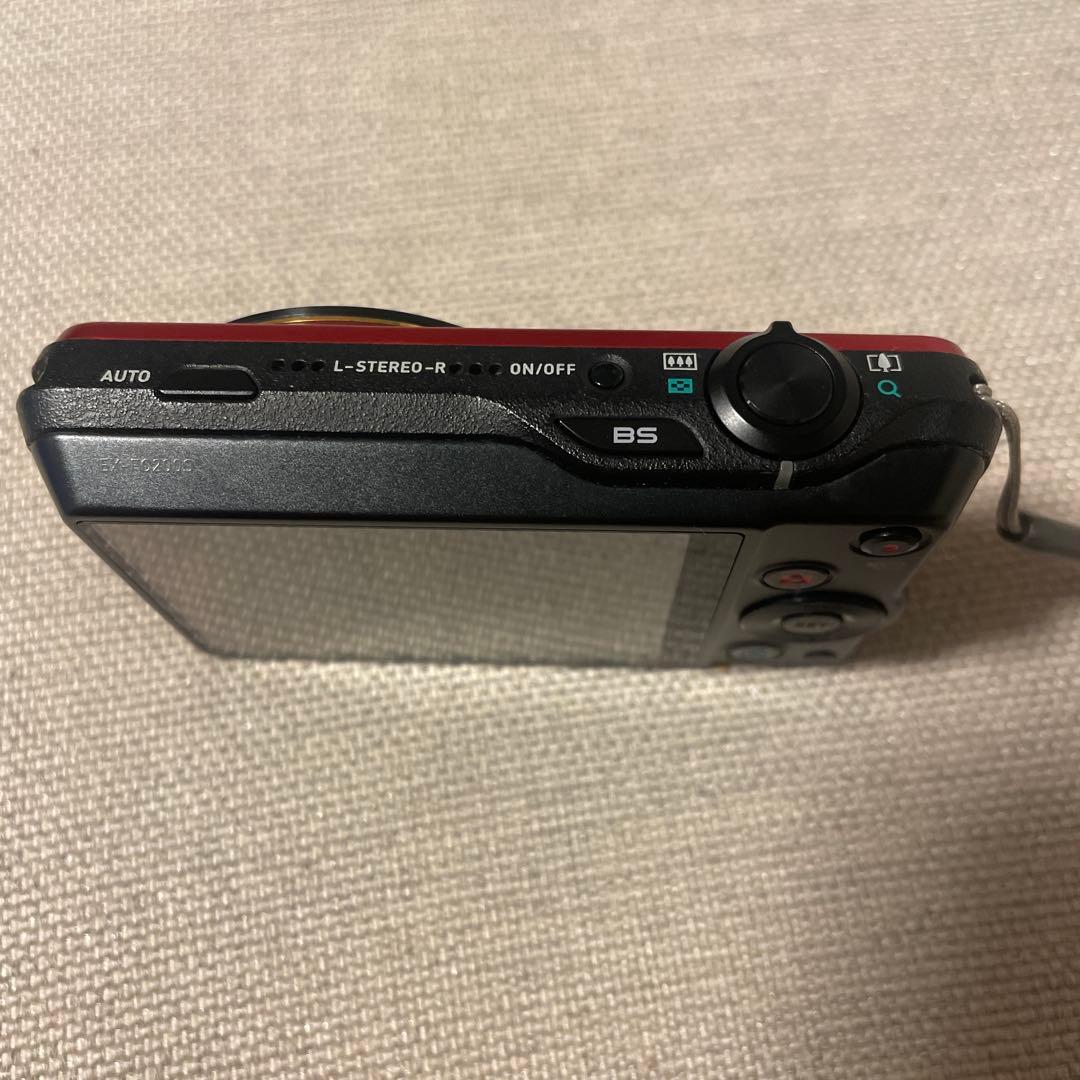 CASIO EXILIM EX-FC200S レッド　デジカメ