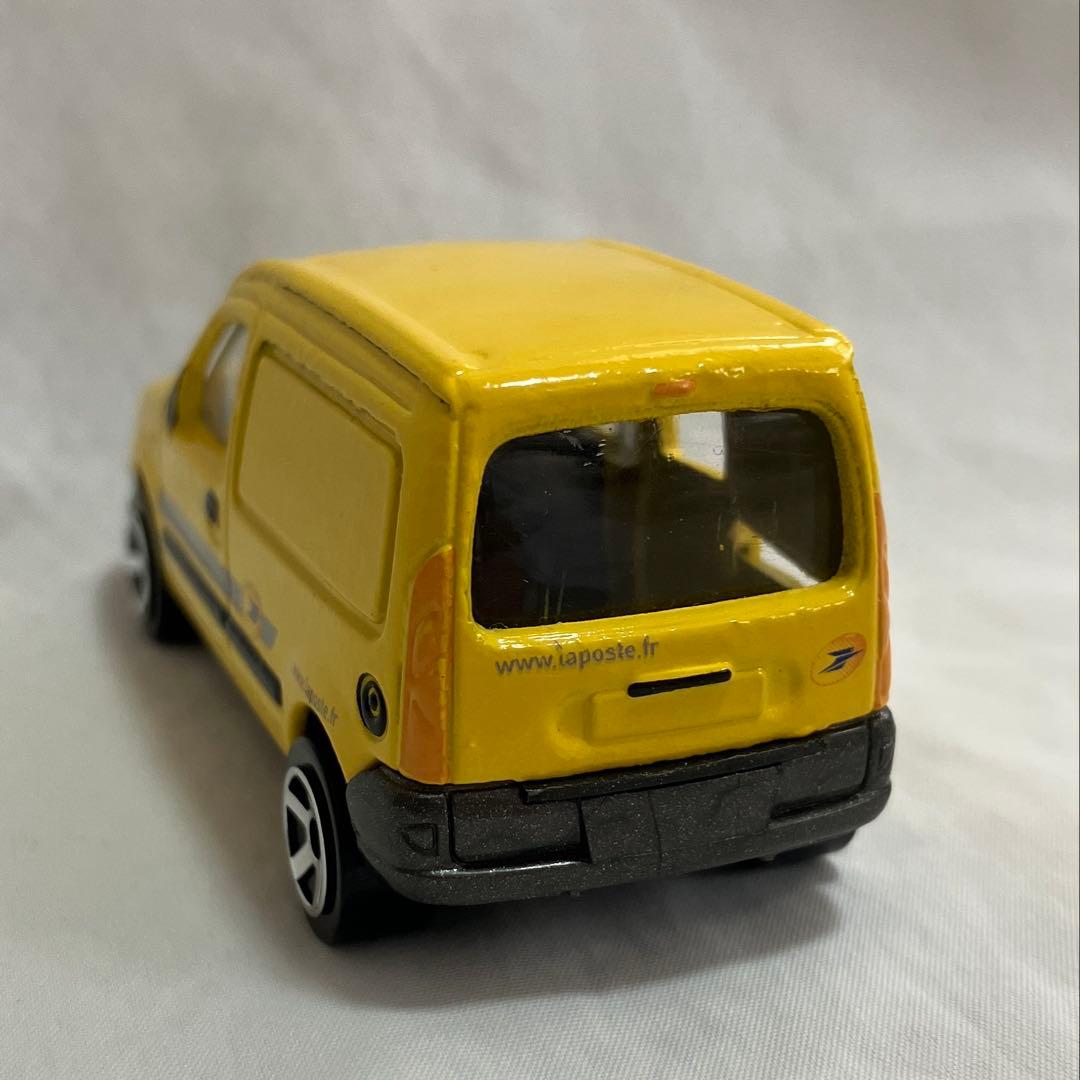 【レア】ルノー　カングー　LA POSTE ミニカー　フランス郵便局