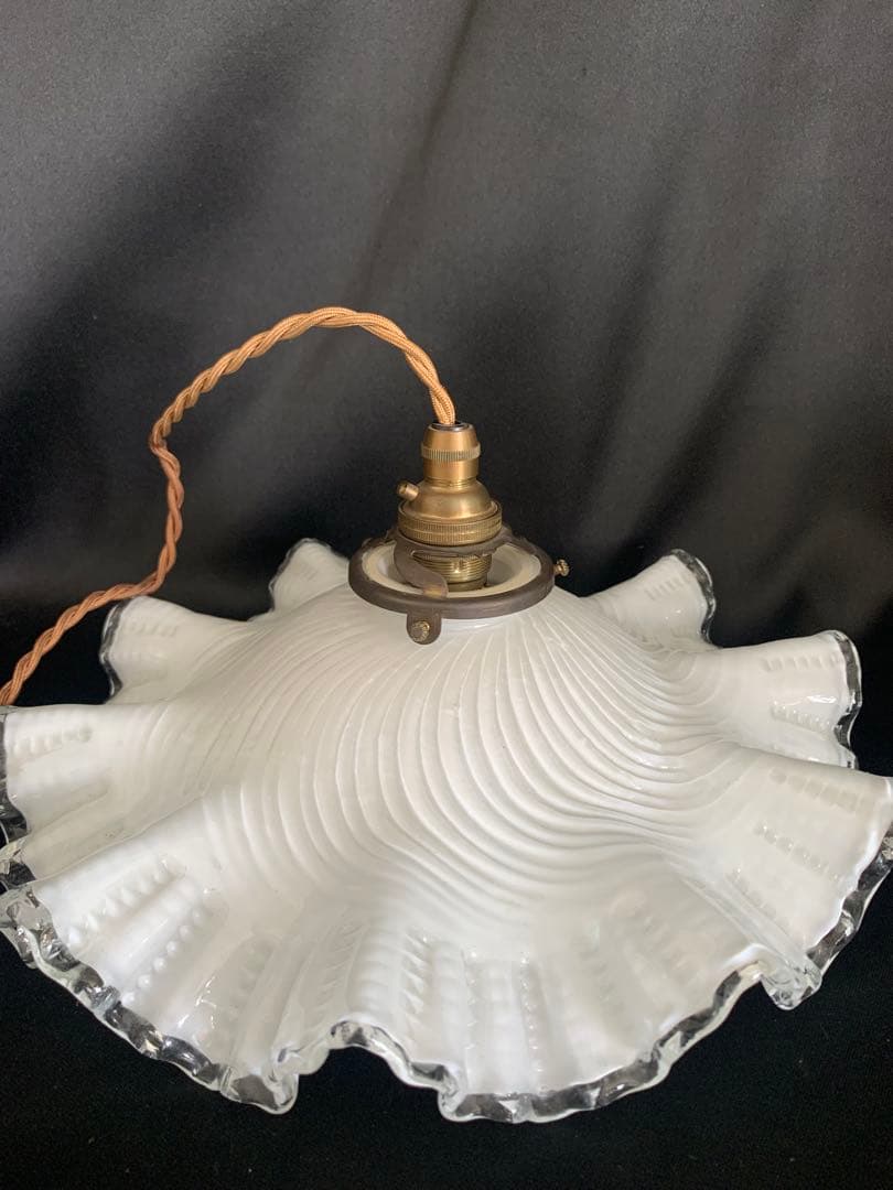 フランス製　MOUTH-BLOWN GLASS VIANNE ガラスシェード照明