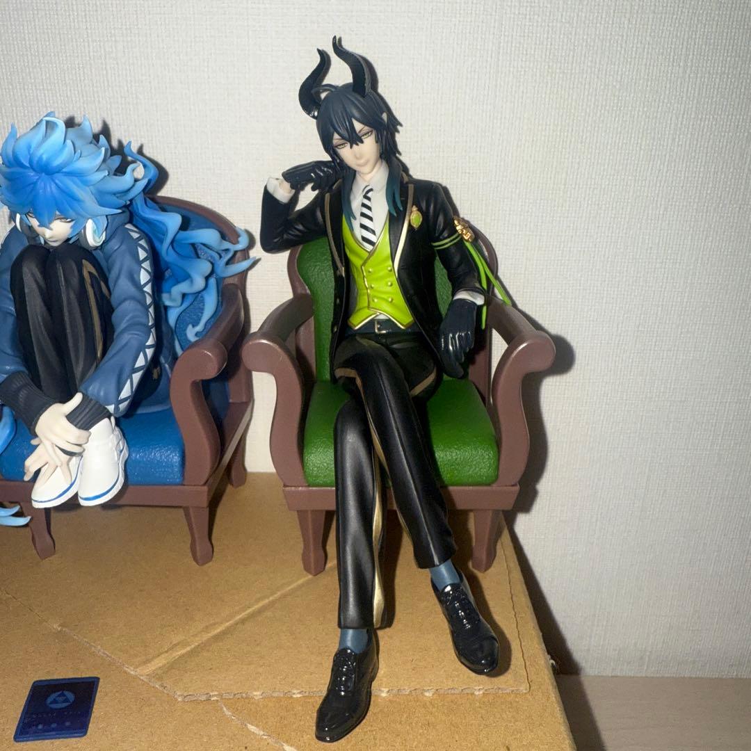 ツイステ フィギュア 寮長 全種