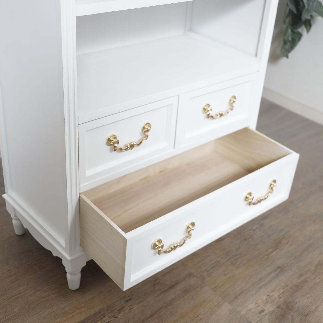 キャビネット　アンティーク金取っ手　収納　チェスト　棚あり