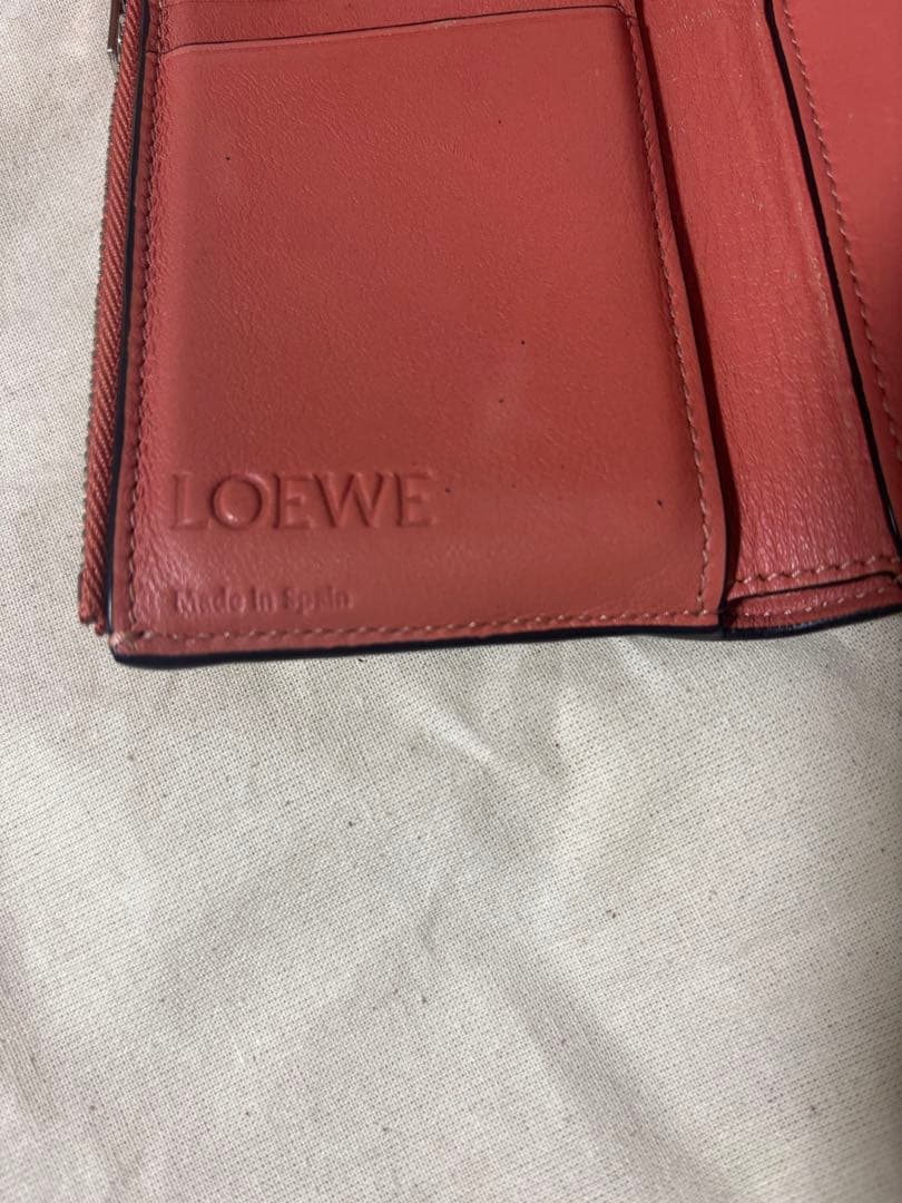 LOEWE グレー 三つ折り財布