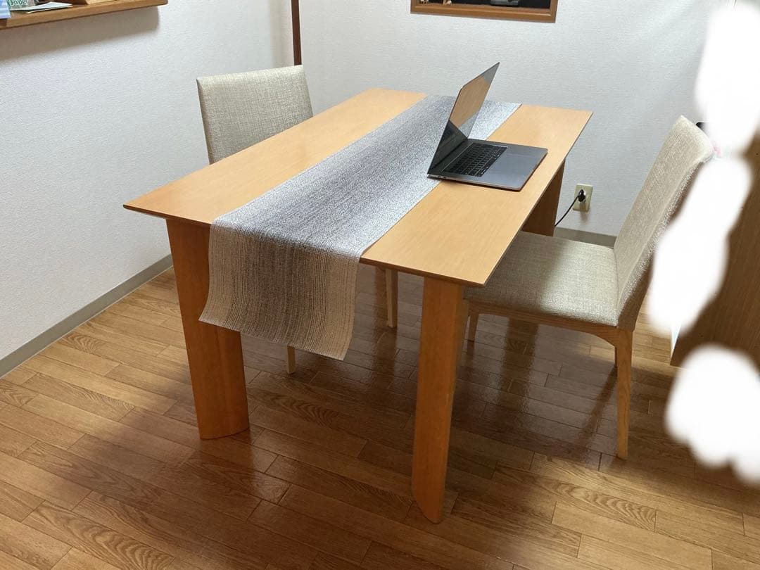 大塚家具 ダイニングテーブル　北欧風 モダン ナチュラル 幅135