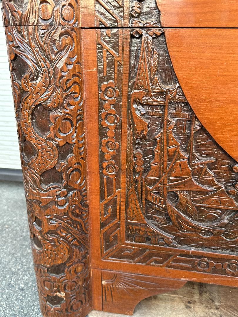 ★当時物 現状品 彫刻 木彫り 木製 大型収納箱 ボックス 古家具 インテリア
