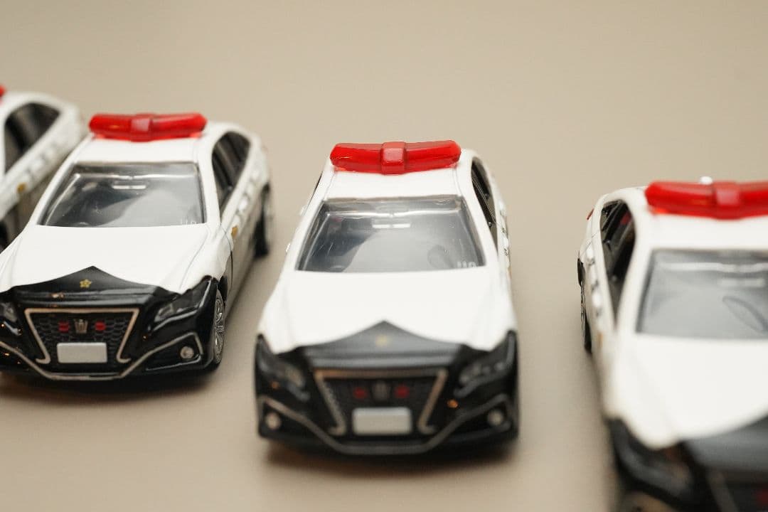 トミカプレミアム10 クラウンパトロールカー LEDカスタム 6台セット