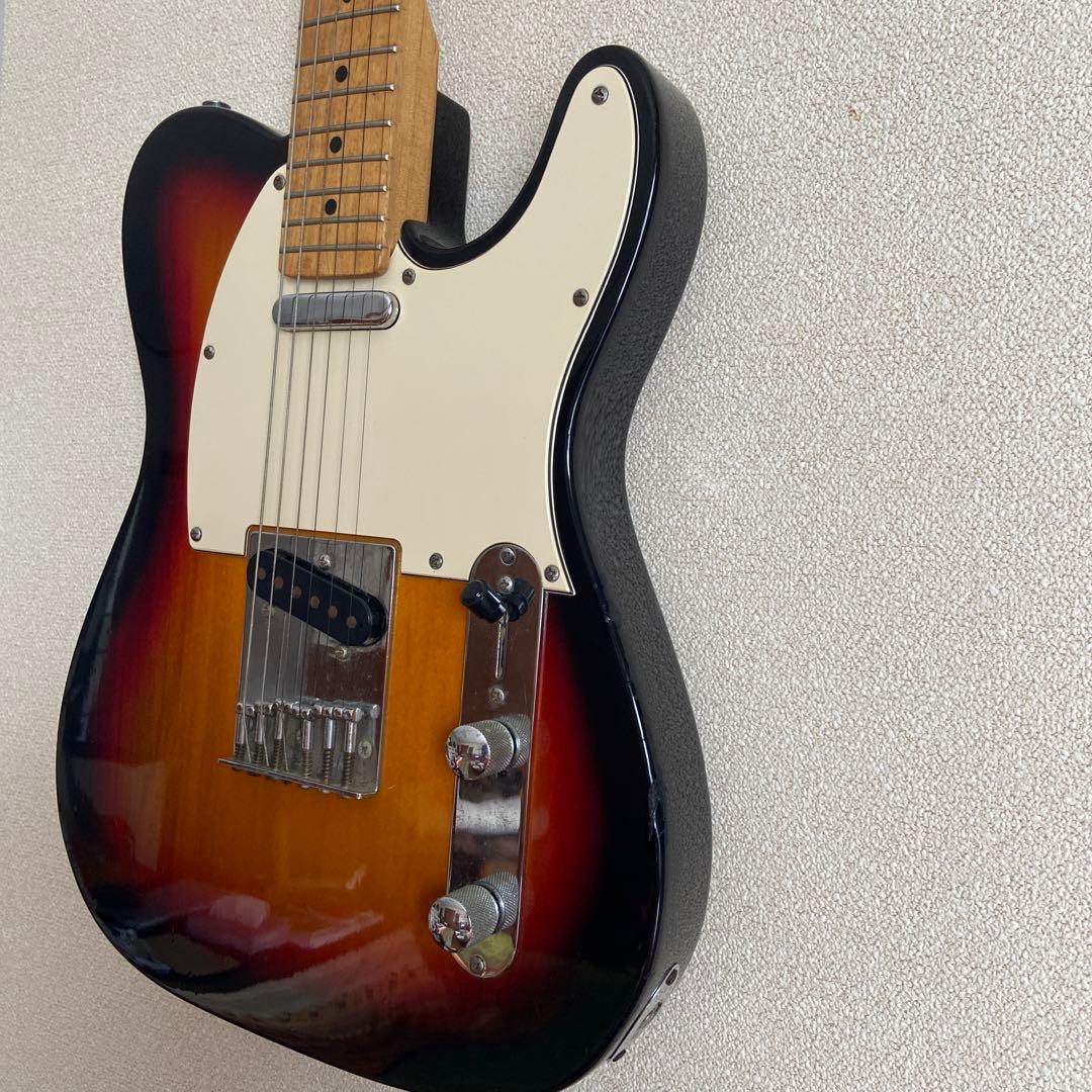 メイプルネック/サンバーストのテレキャスターブランド不明