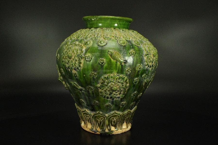 中国美術 緑釉 貼蓮花魚紋 装飾壷 高27.5cm(LC150)