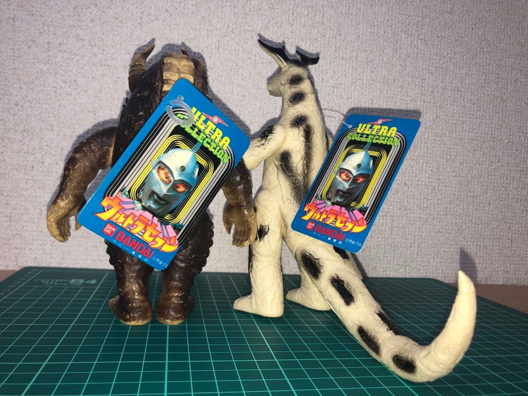 ウルトラ怪獣 フィギュア 2体セット★1983年タグ付き