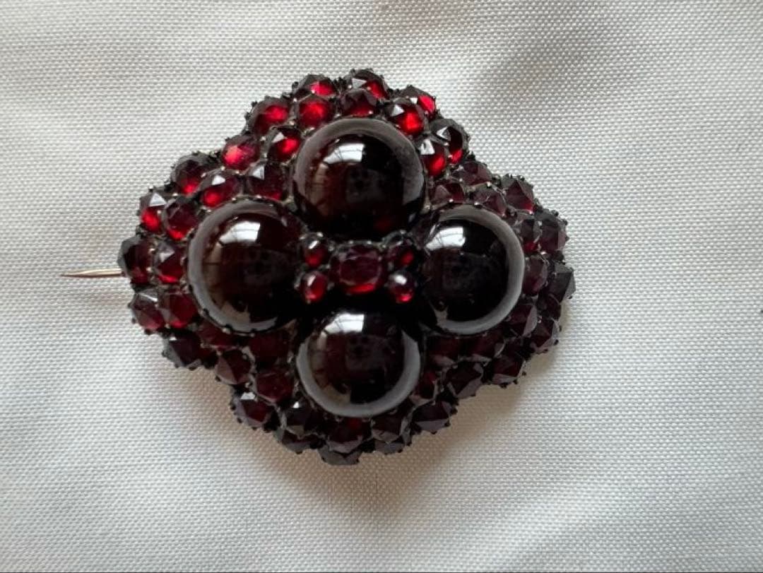 アンティーク　ガーネットブローチ