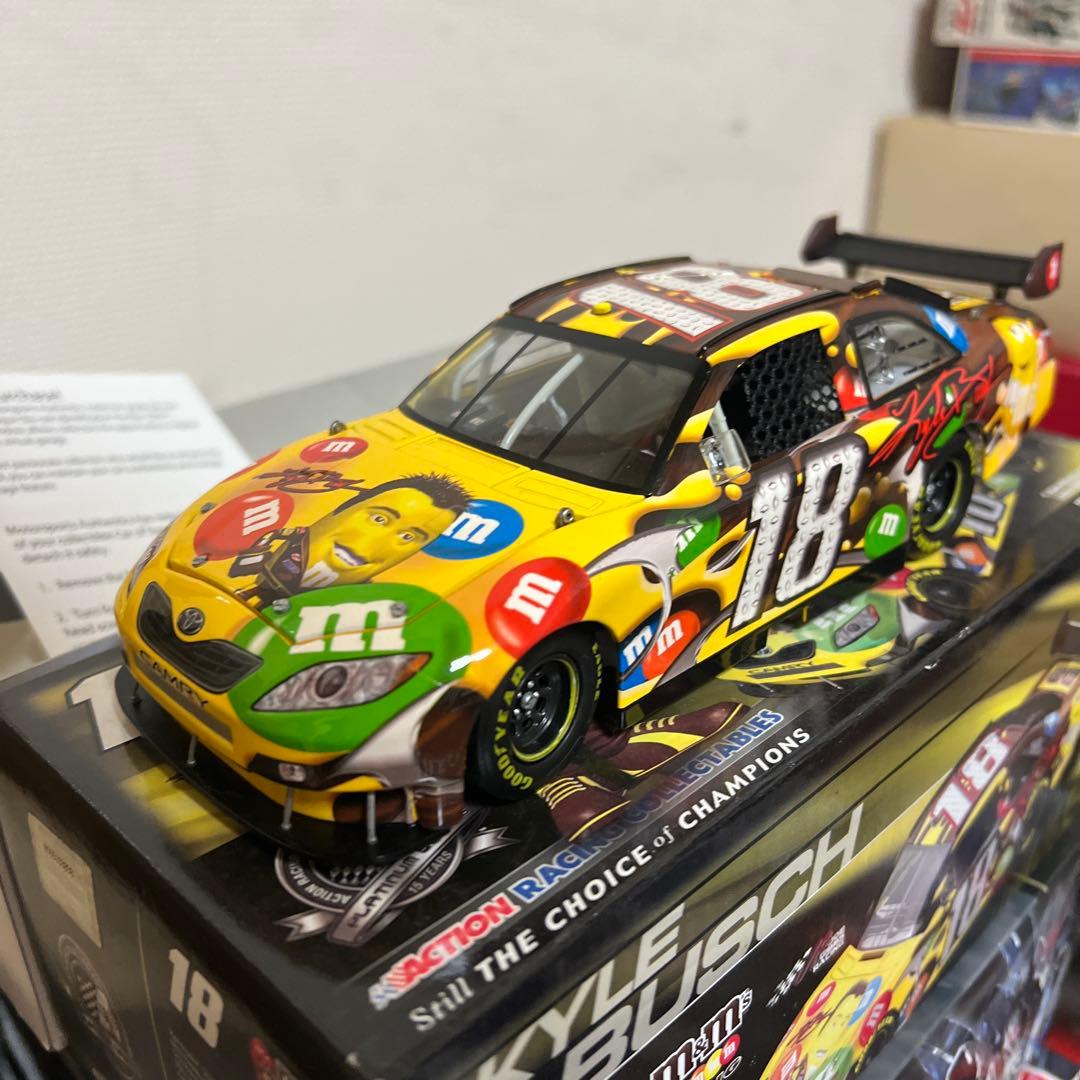 1:24 Kyle Busch #18 M&M’s Fantasy 2008