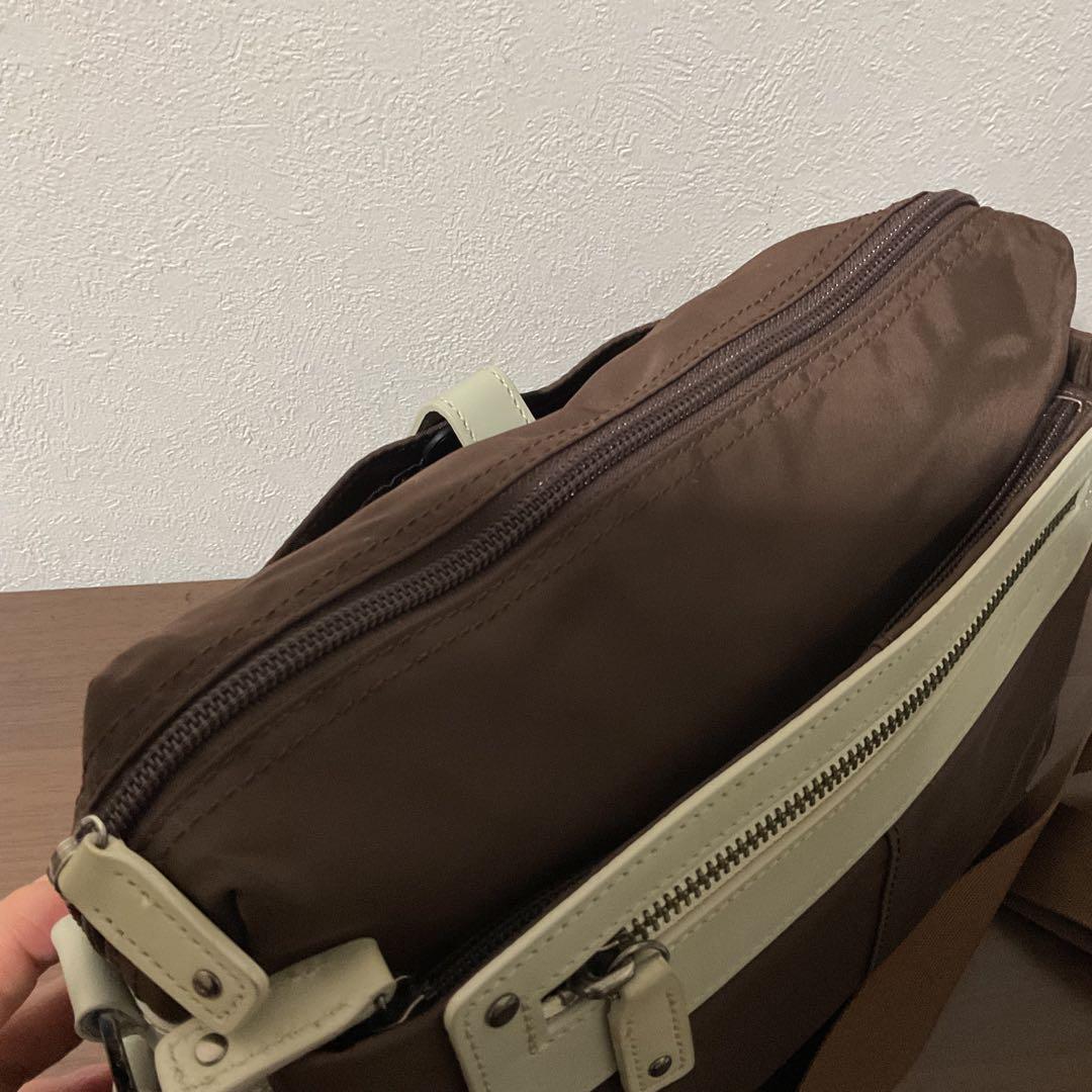 こん 未使用品 美品 アニエスベー レザー×ナイロン ロゴ ショルダー⑤