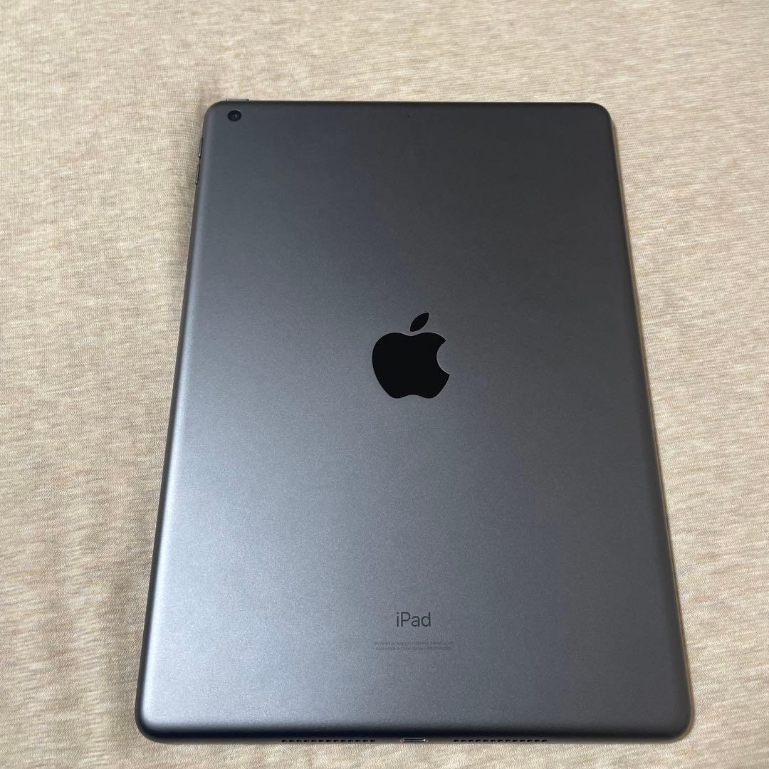 Apple iPad (第8世代) 32GB スペースグレー