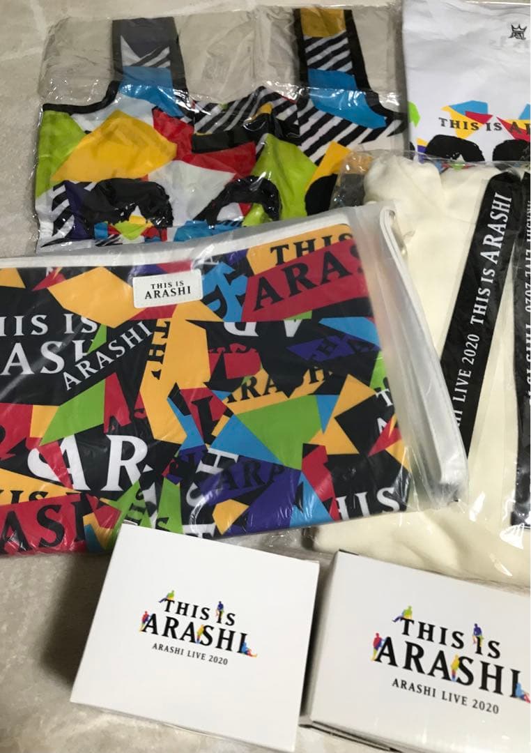 嵐　This is ARASHIライブグッズ　12点まとめ売り