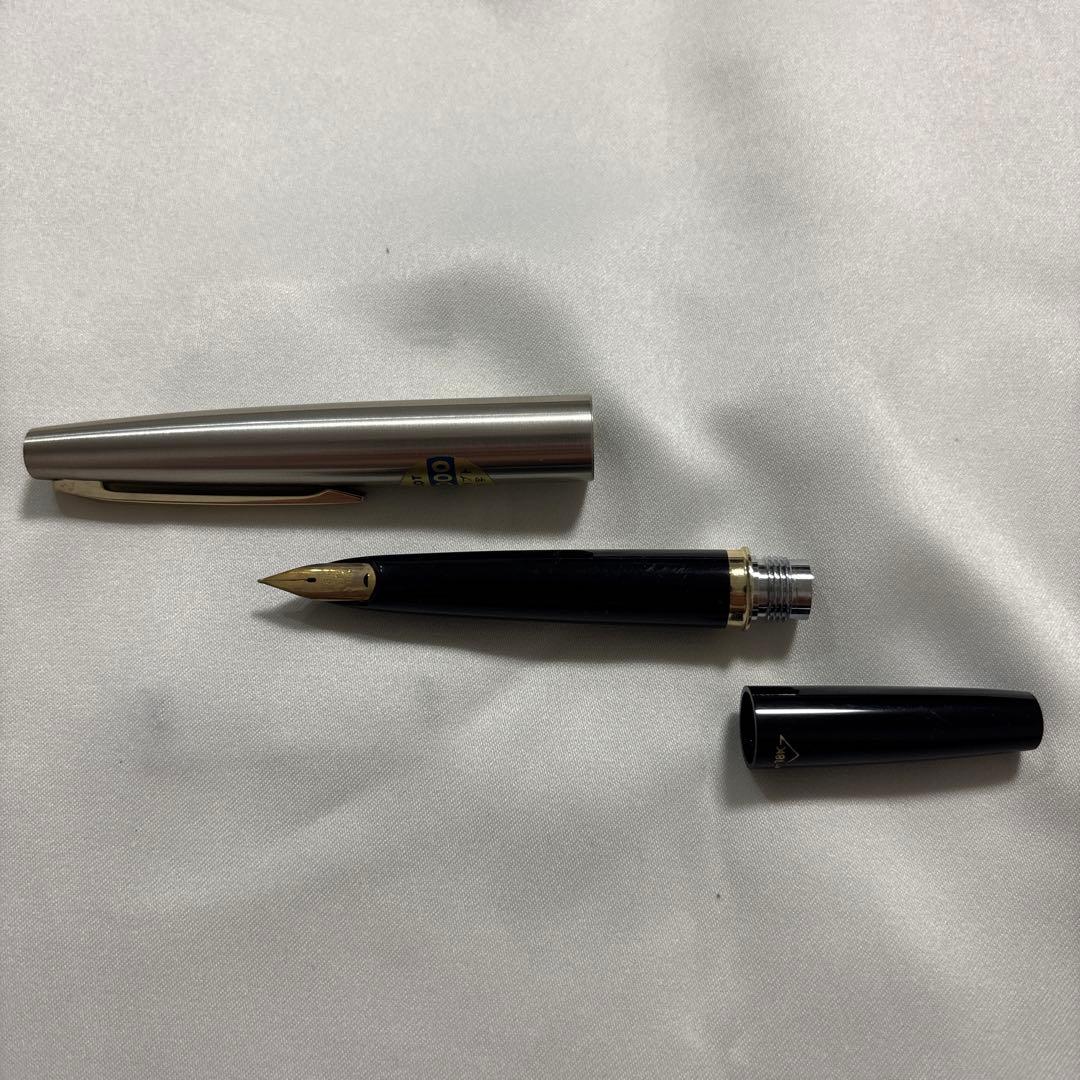 PILOT '70s新品　万年筆 18K スクリプト細字　レトロ