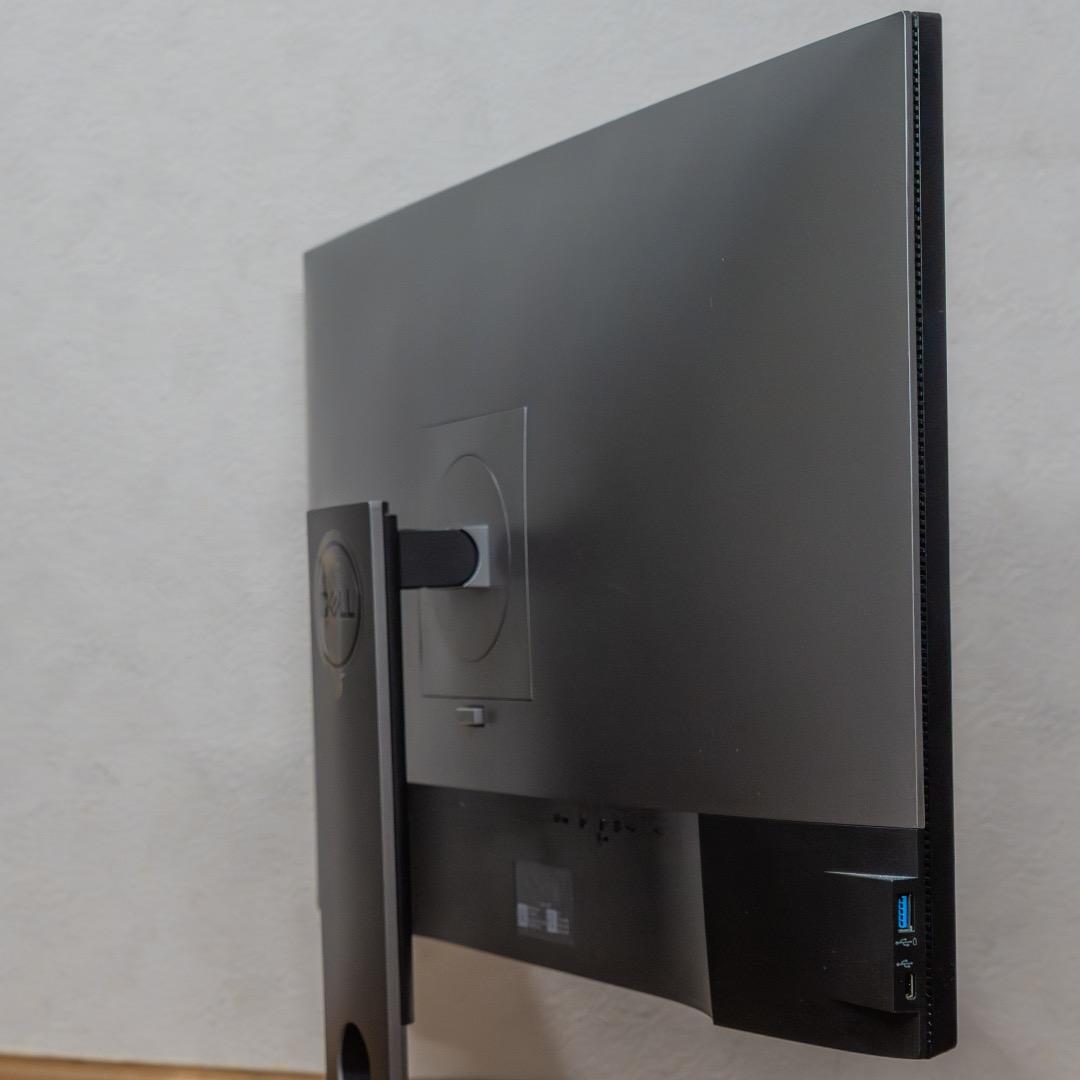 DELL U2720QM 27インチ 4Kモニター IPS非光沢 USB-C対応