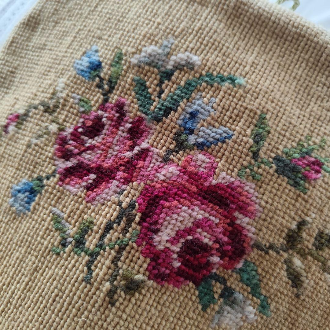 ニードルポイント　プチポワン　ティーコージー　ティーコゼー