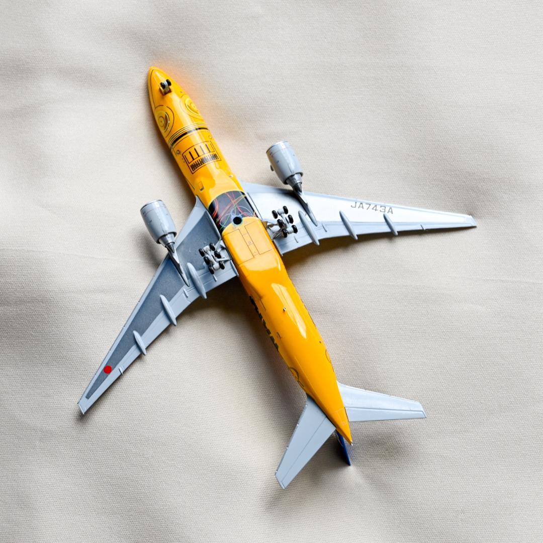 ANA B777-200ER C-3PO 特別塗装 1/400