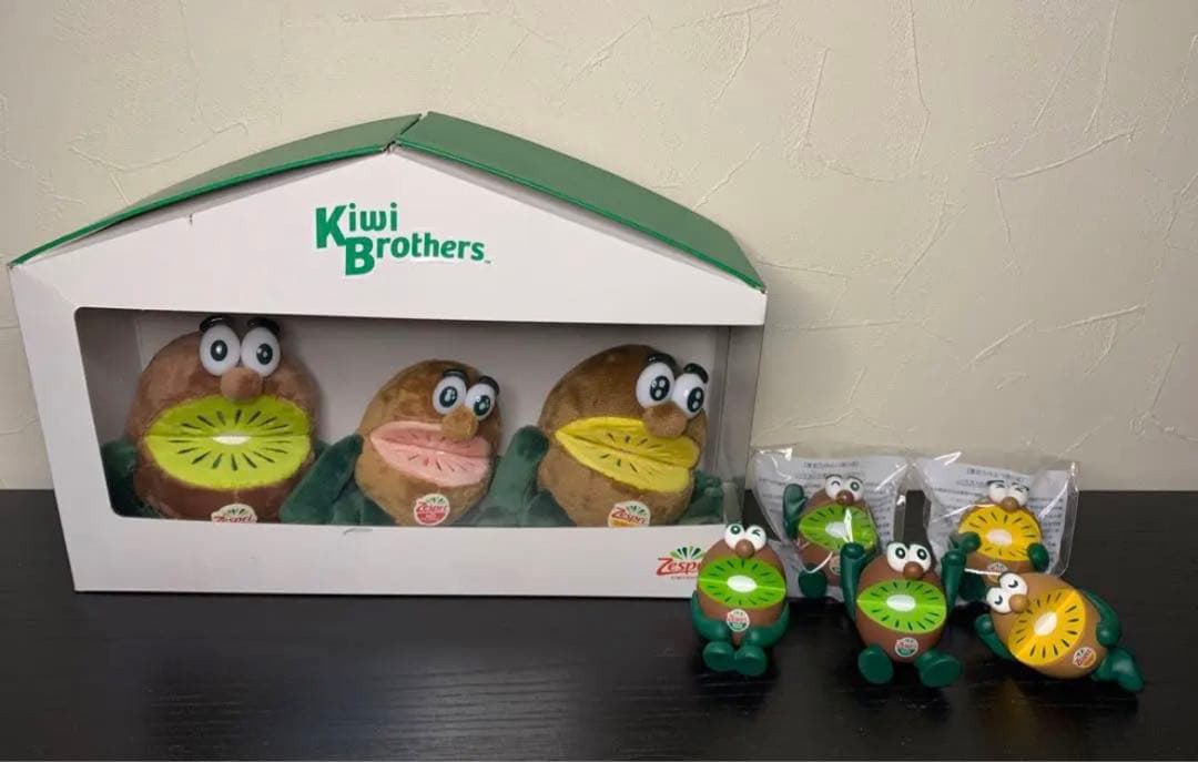 ★希少❗️レッド入り❗️当選品キウイブラザーズ&フィギュア レッド入り★