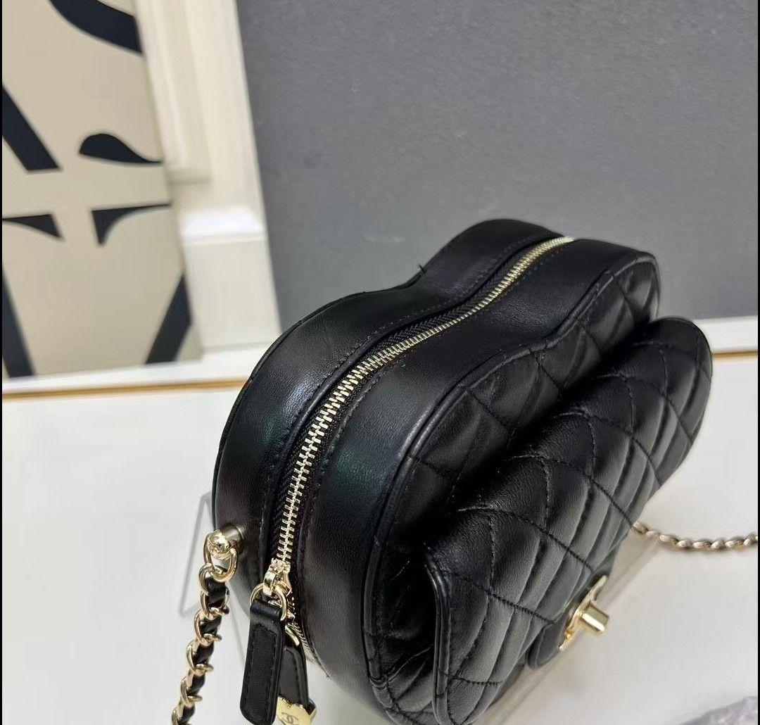 ま*⭐様 ★新品未使用★　ショルダーバッグ　ハート型　ブラック　希少