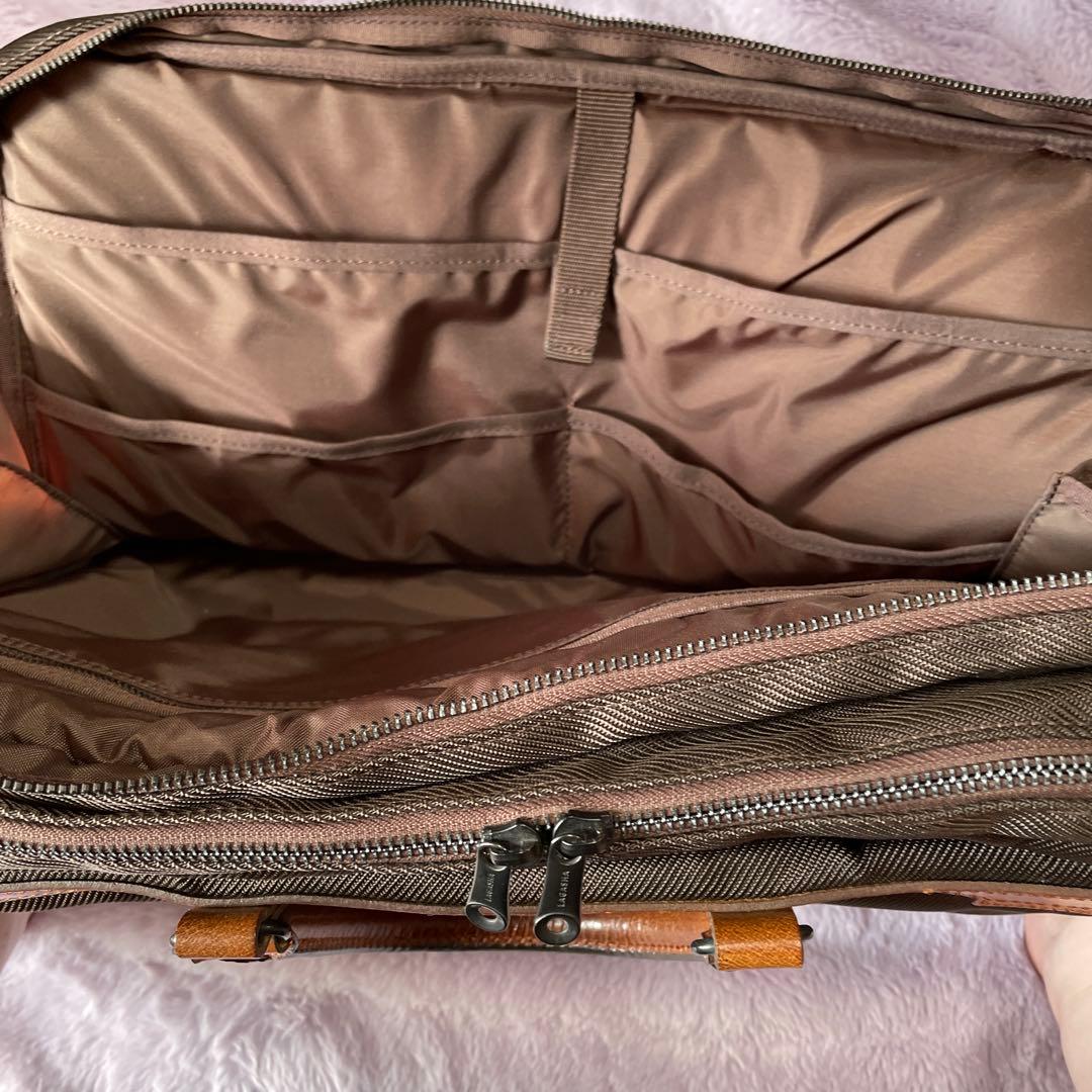 大型バッグ、旅行、Lagasha 、4室 ペン入れ等仕切り多数、肩掛けベルト付き