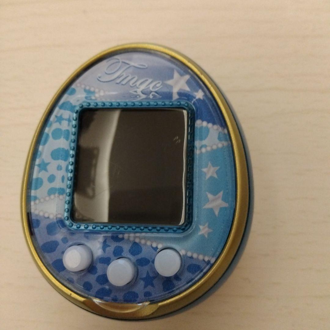 たまごっち4u　本体ブルー　ストラップ　付き