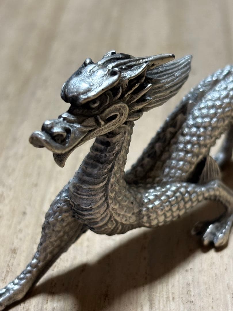 銀製　村田吉生作　銀900 帖鎭 龍　置物